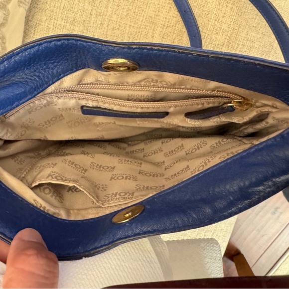 Michael Kors Blue  Crossbody Bag - Picture 4 of 5